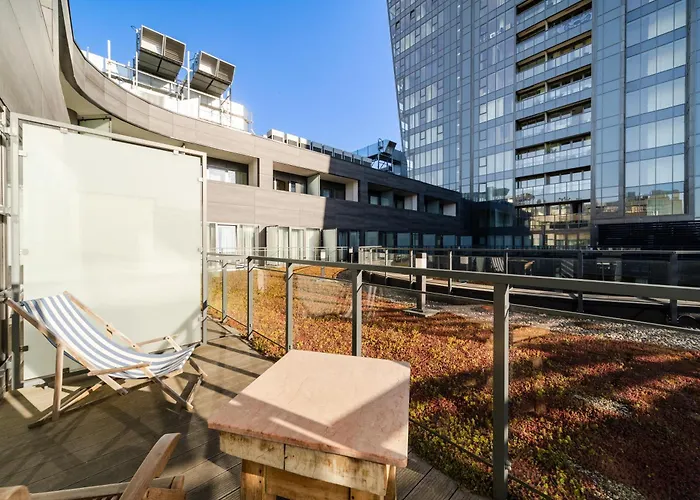 Ans Hanza Tower No 628 - Swimming Pool, Sauna, Jacuzzi, Viewing Terrace *